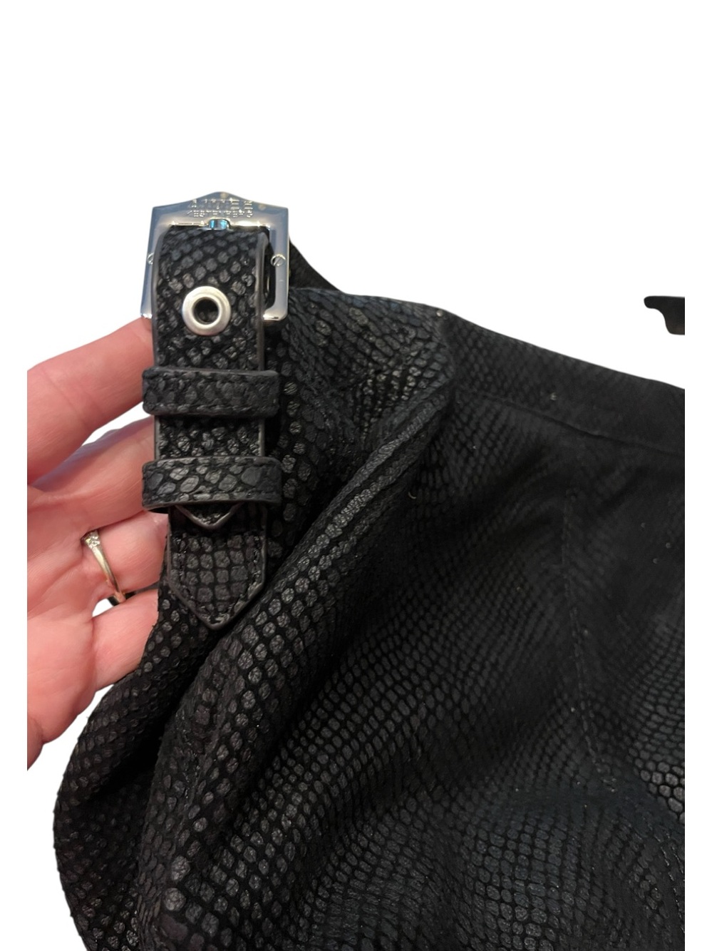 Aimee Kestenberg Rocco Lizard Embossed Shoulder Purse in Black Textured - Picture 7 of 12